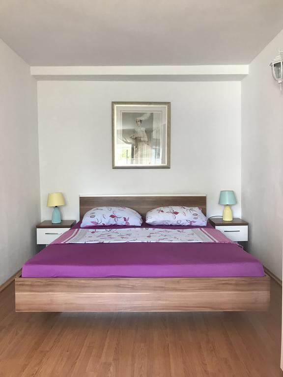 Apartment Culic Подстрана Екстер'єр фото