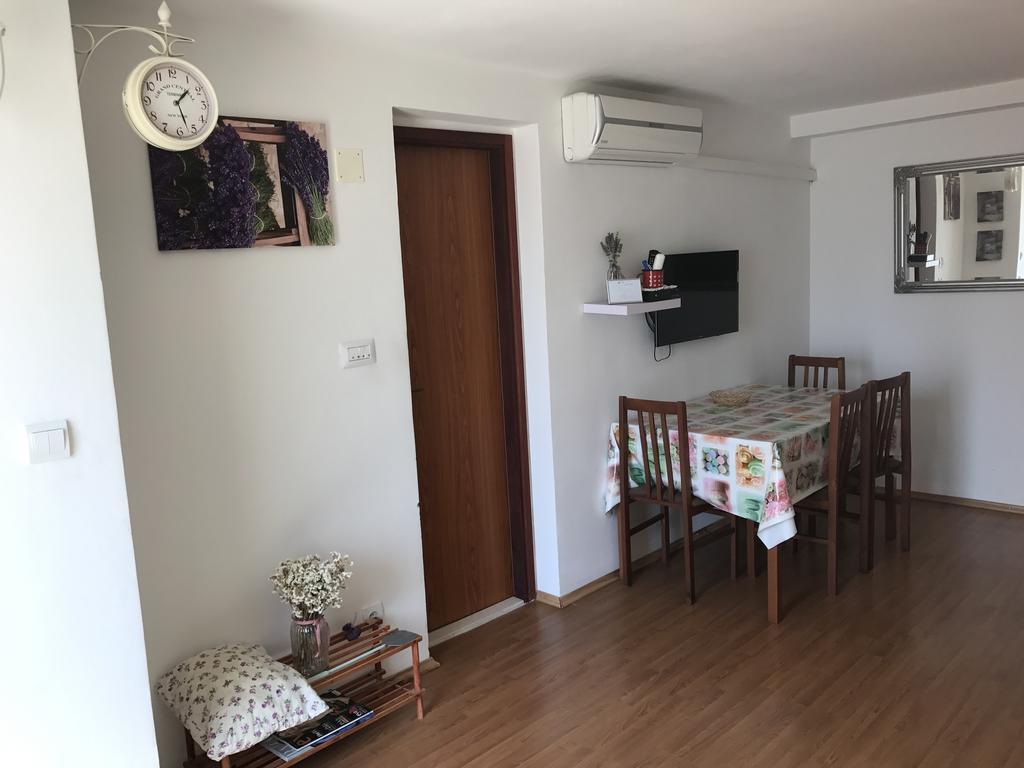 Apartment Culic Подстрана Екстер'єр фото