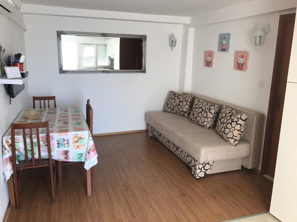 Apartment Culic Подстрана Екстер'єр фото
